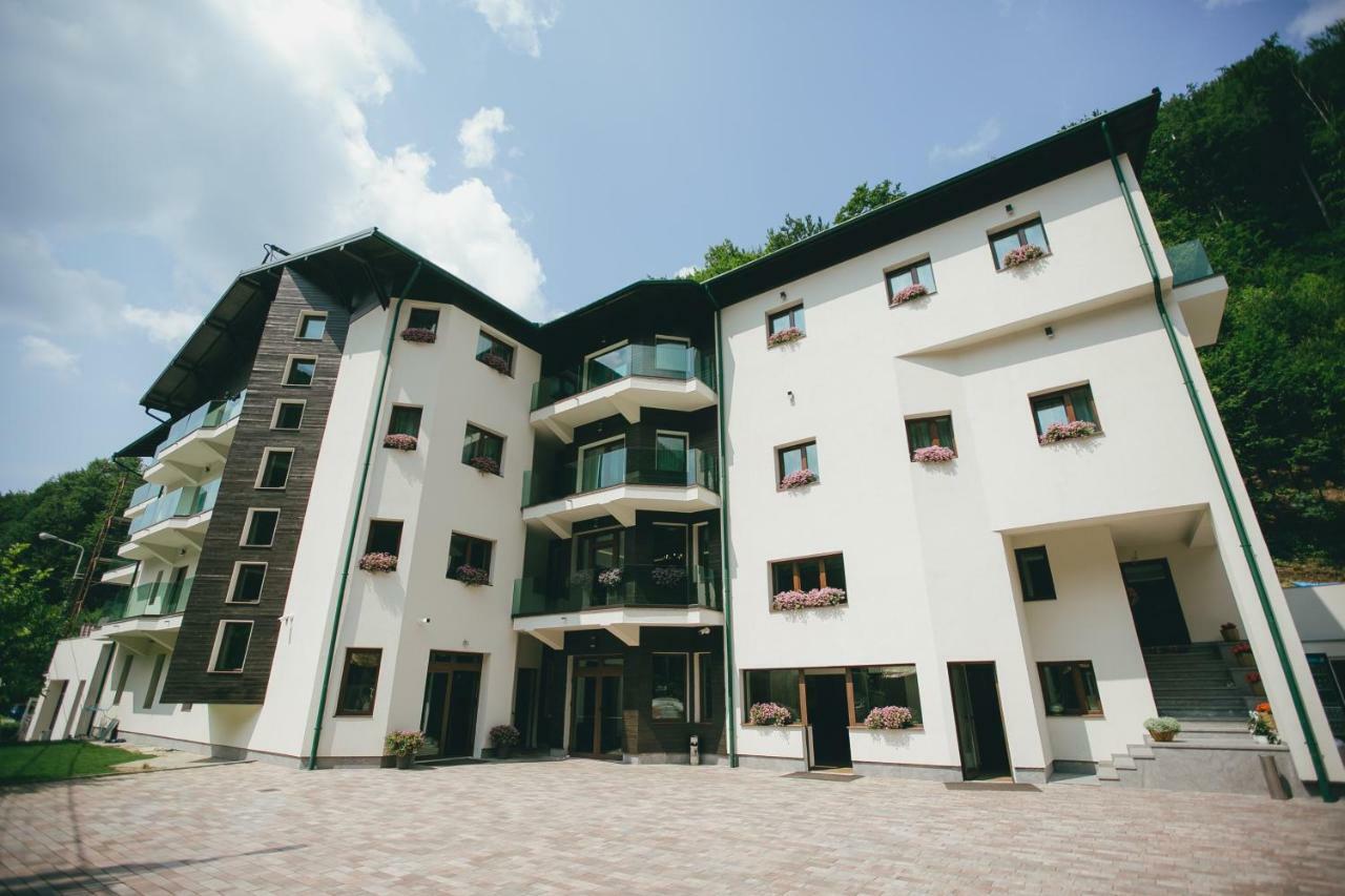 Lostrita - Pastravarie, Hotel & Spa Бая-Маре Екстер'єр фото