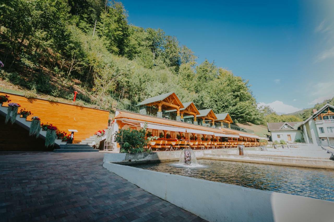 Lostrita - Pastravarie, Hotel & Spa Бая-Маре Екстер'єр фото